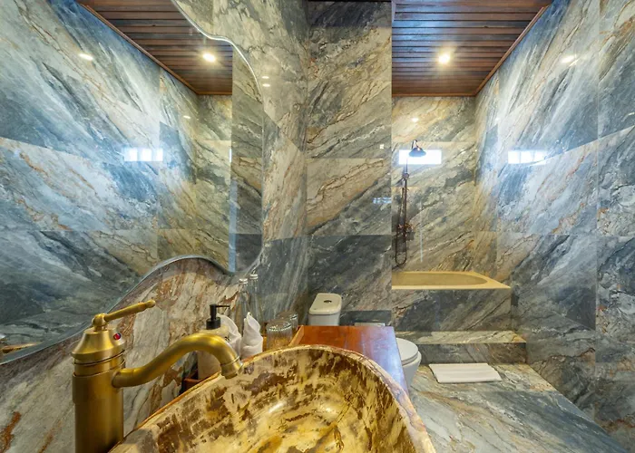 Casa Maddu 4* テガララン